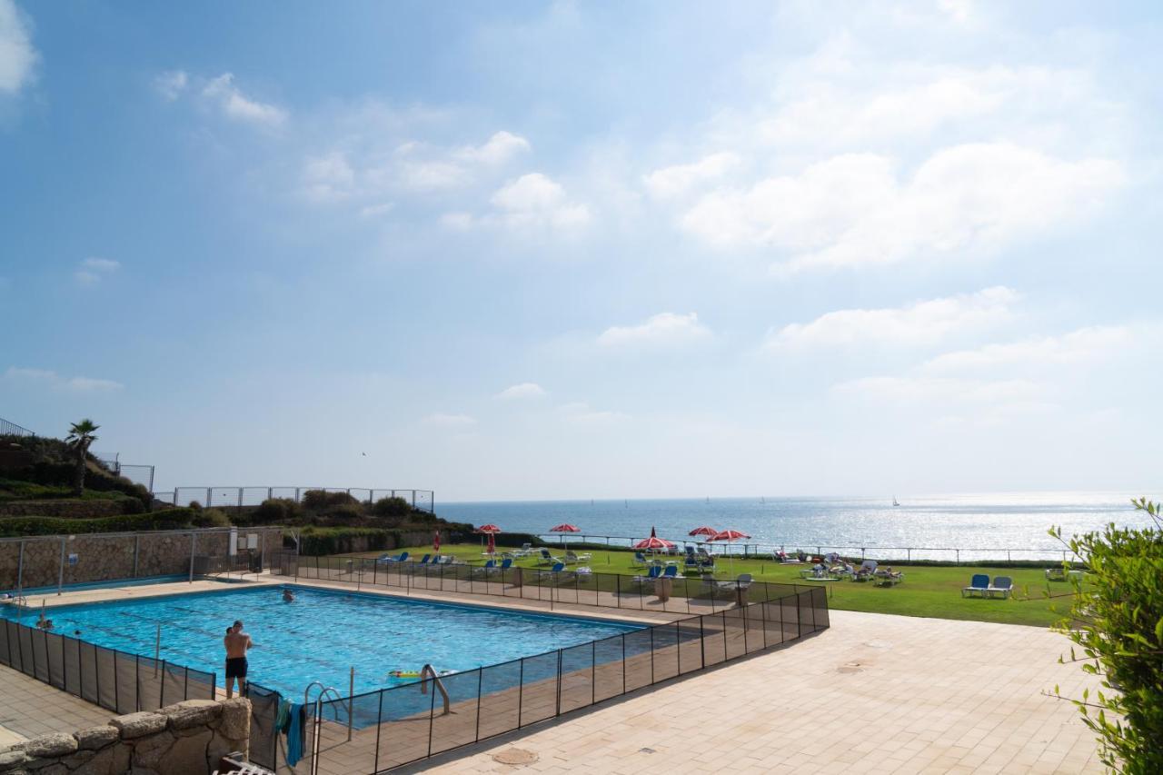 Sea View Stylish 1Br With Balcony By Beachfront Stay Herzelia Eksteriør billede