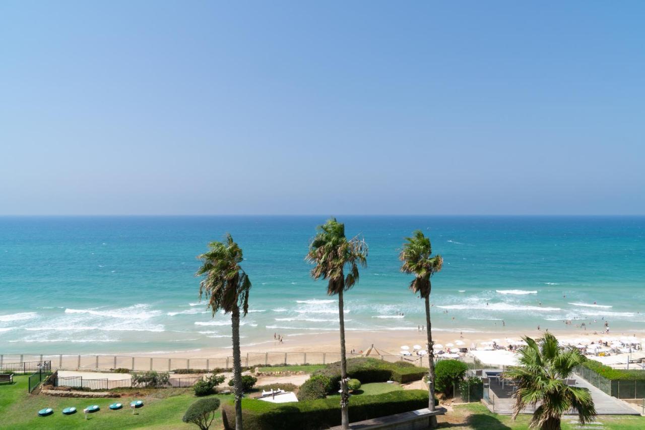 Sea View Stylish 1Br With Balcony By Beachfront Stay Herzelia Eksteriør billede